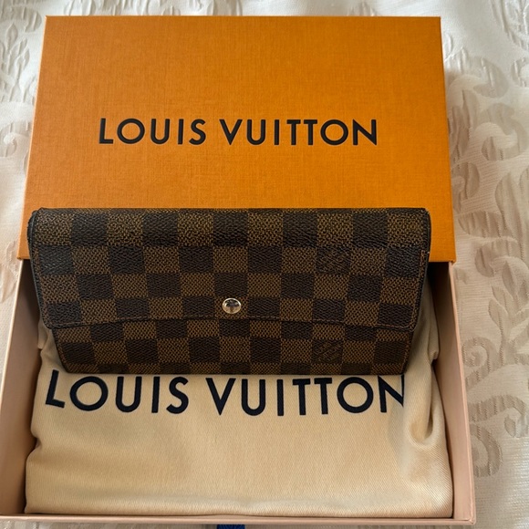 Louis Vuitton Handbags - Louis Vuitton Wallet